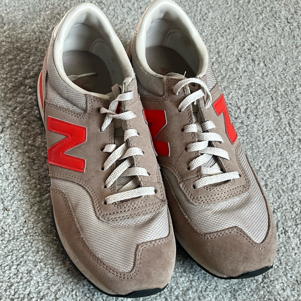 Retro Suede New Balance Sneakers